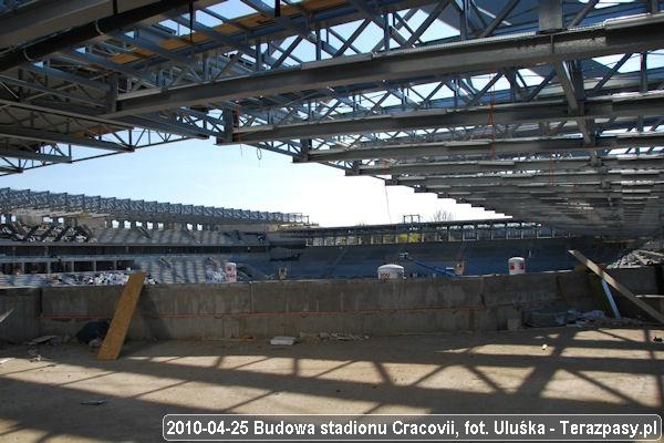 2010-04-25_Budowa_Stadionu_Cracovii_057_600
