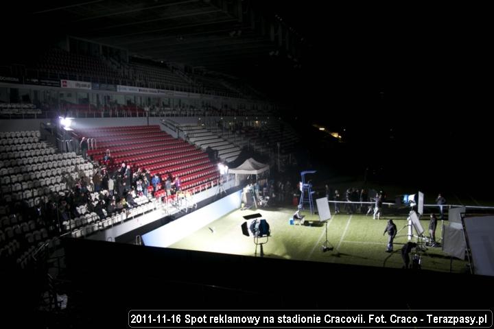 2011-11-16-reklamowka-azja-04