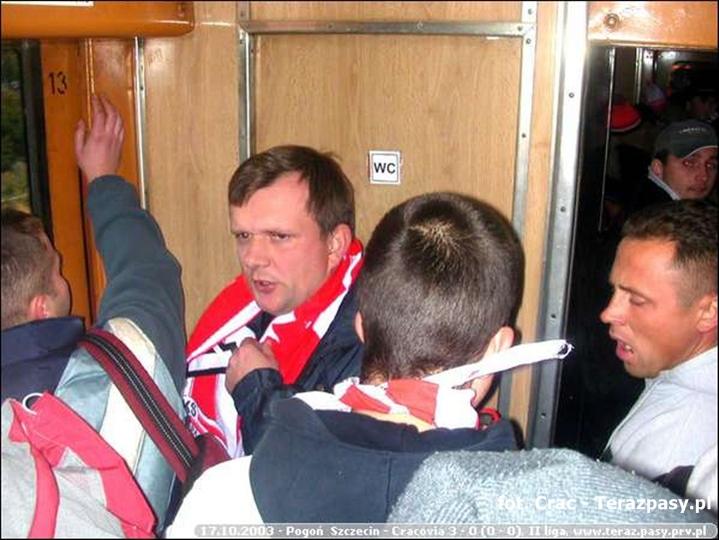 2003-10-17-pogon-cracovia-3-0-050