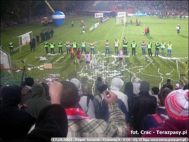 2003-10-17-pogon-cracovia-3-0-146