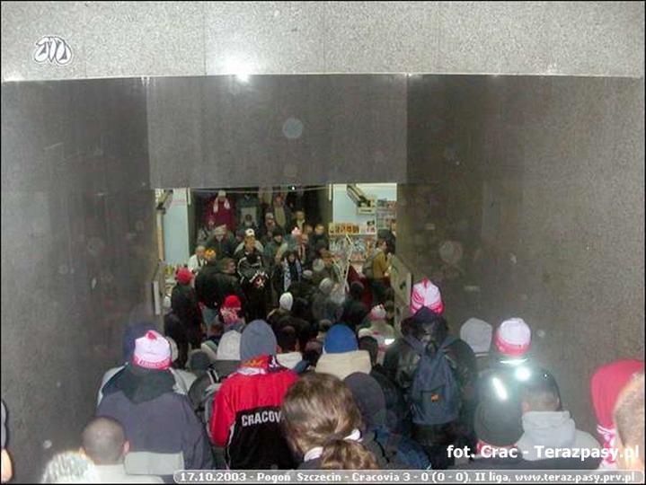 2003-10-17-pogon-cracovia-3-0-152