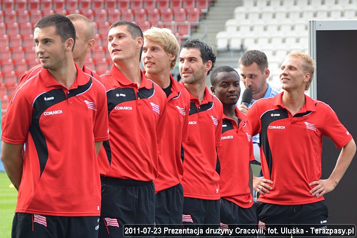 2011-07-23_prezentacja_druzyny-u_5458_720