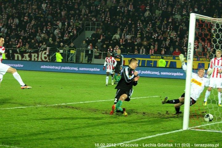 2012-02-18-cracovia-lechia_bl_495_1200_720