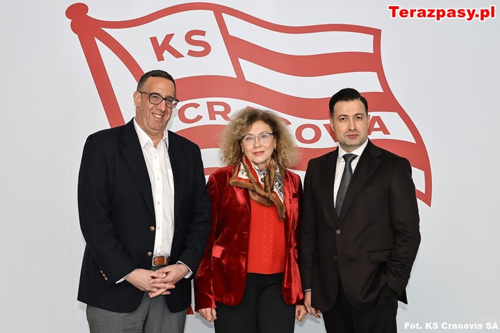 Elżbieta Filipiak – Prezes Zarządu, David Amdurer – Wiceprezes Zarządu oraz Murat Çolak – Wiceprezes Zarządu 2026-01-07 mks