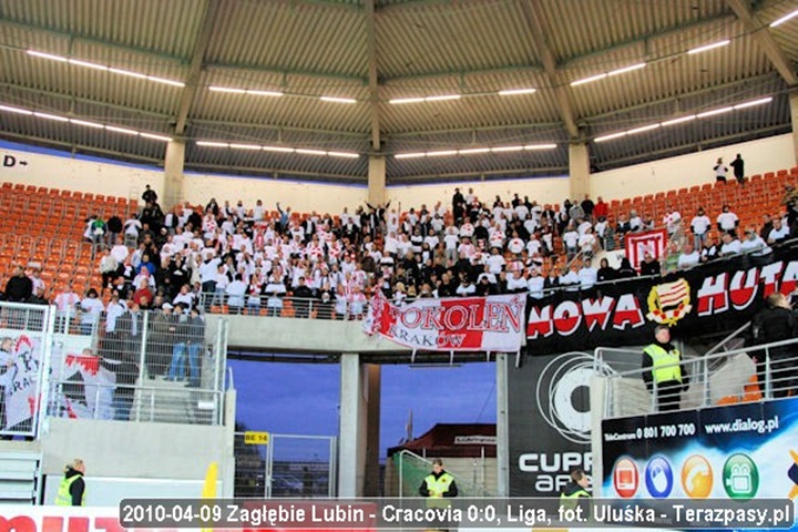 zaglebie-lubin-cracovia-2010-04-09-kibice
